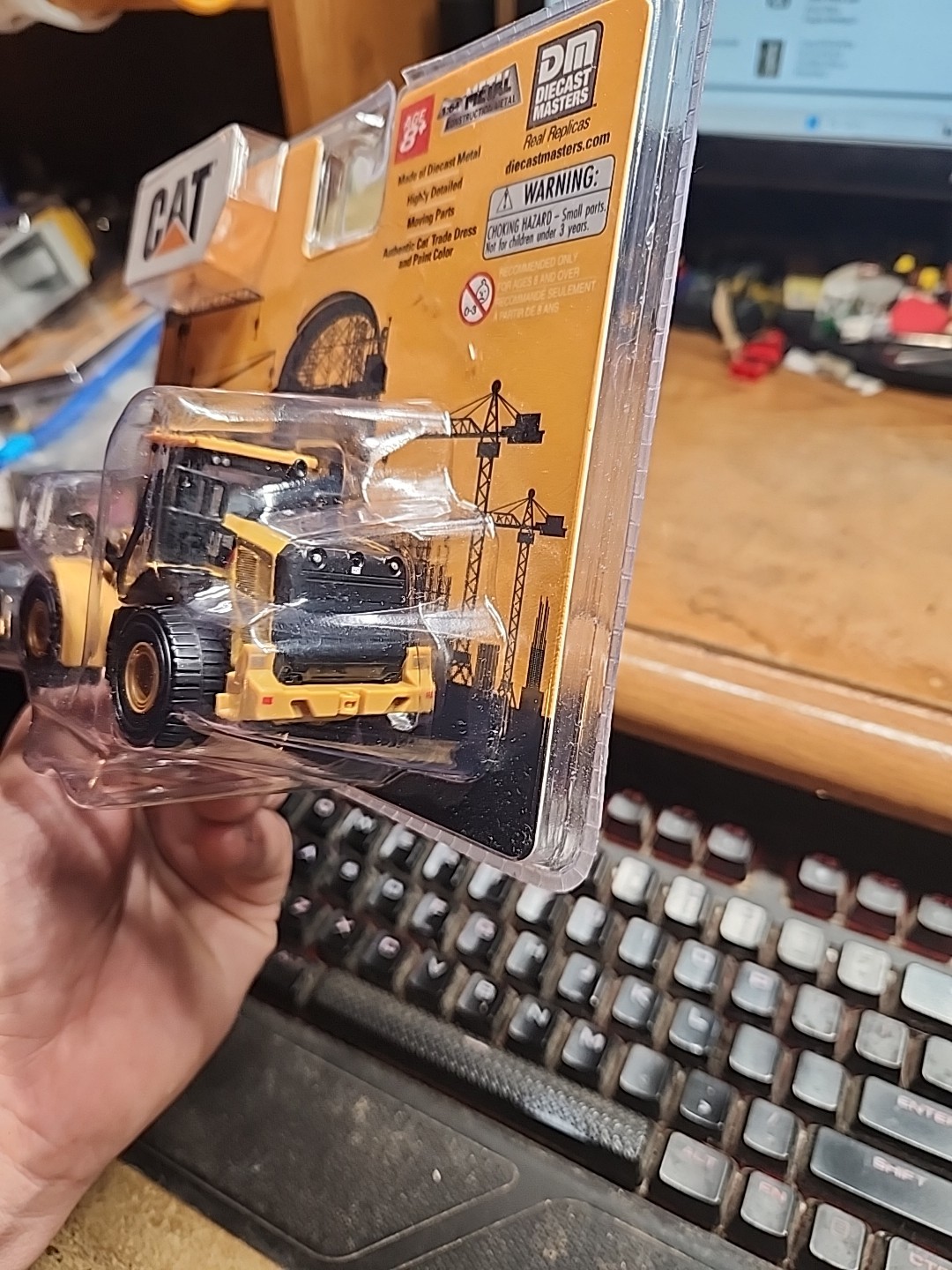 Diecast Masters – 1:64 Scale Cat 950M Wheel Loader (BBDM84646CS) New in package