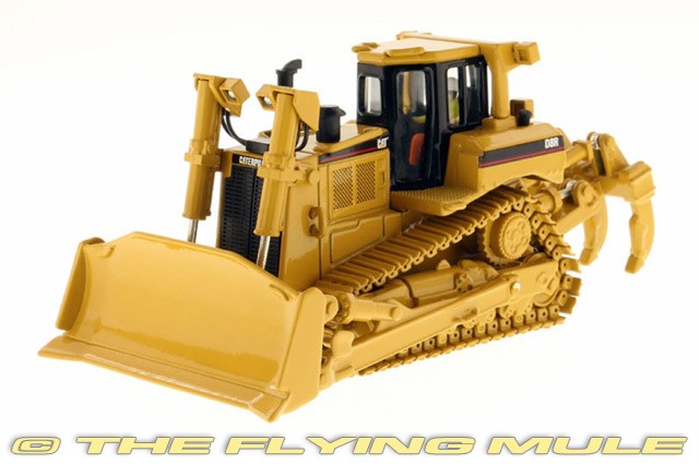 Diecast Masters 1:50 D8R Bulldozer