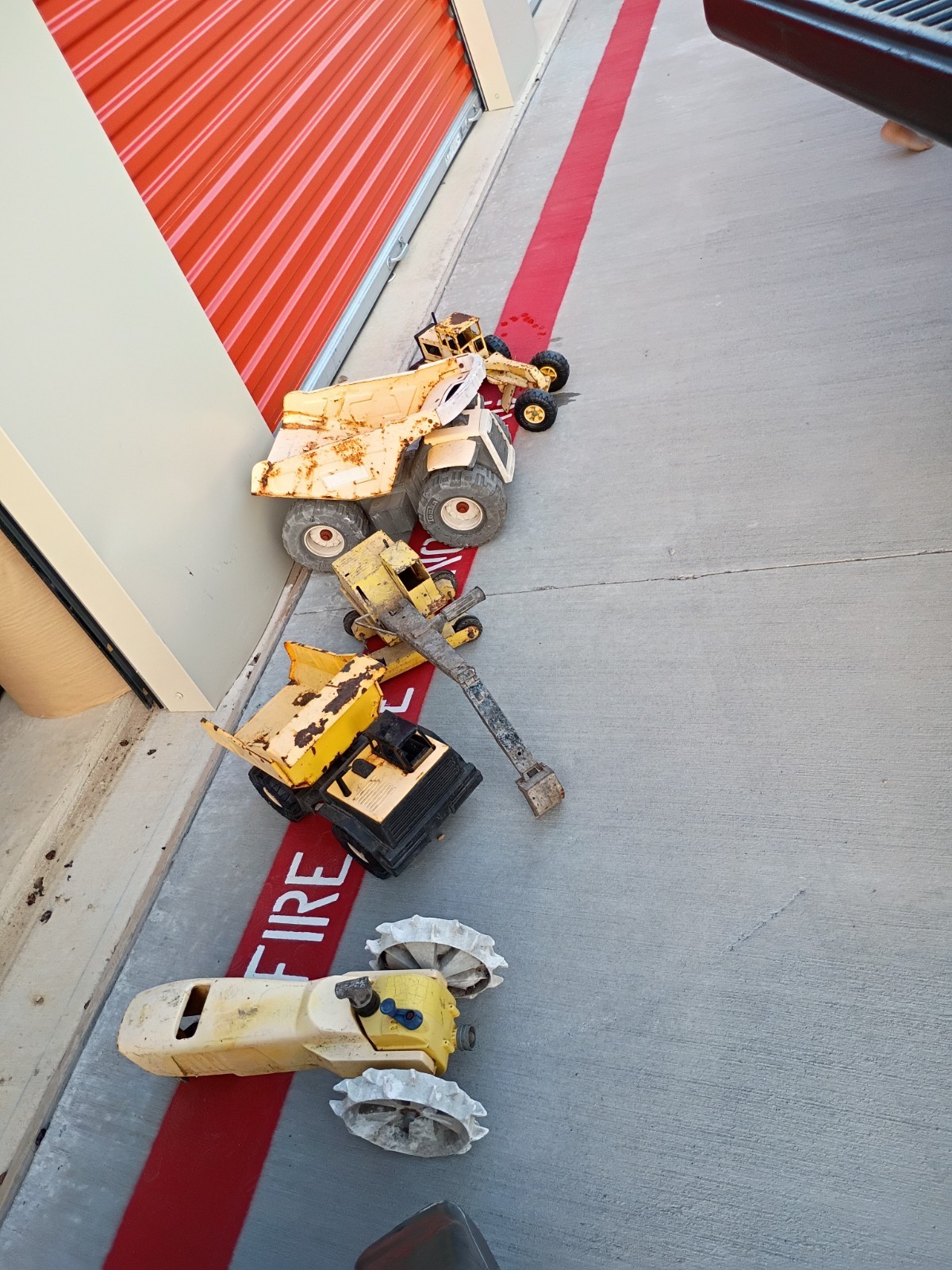 Vintage Diecast Toy Construction Vehicles Lot, Yellow White Black