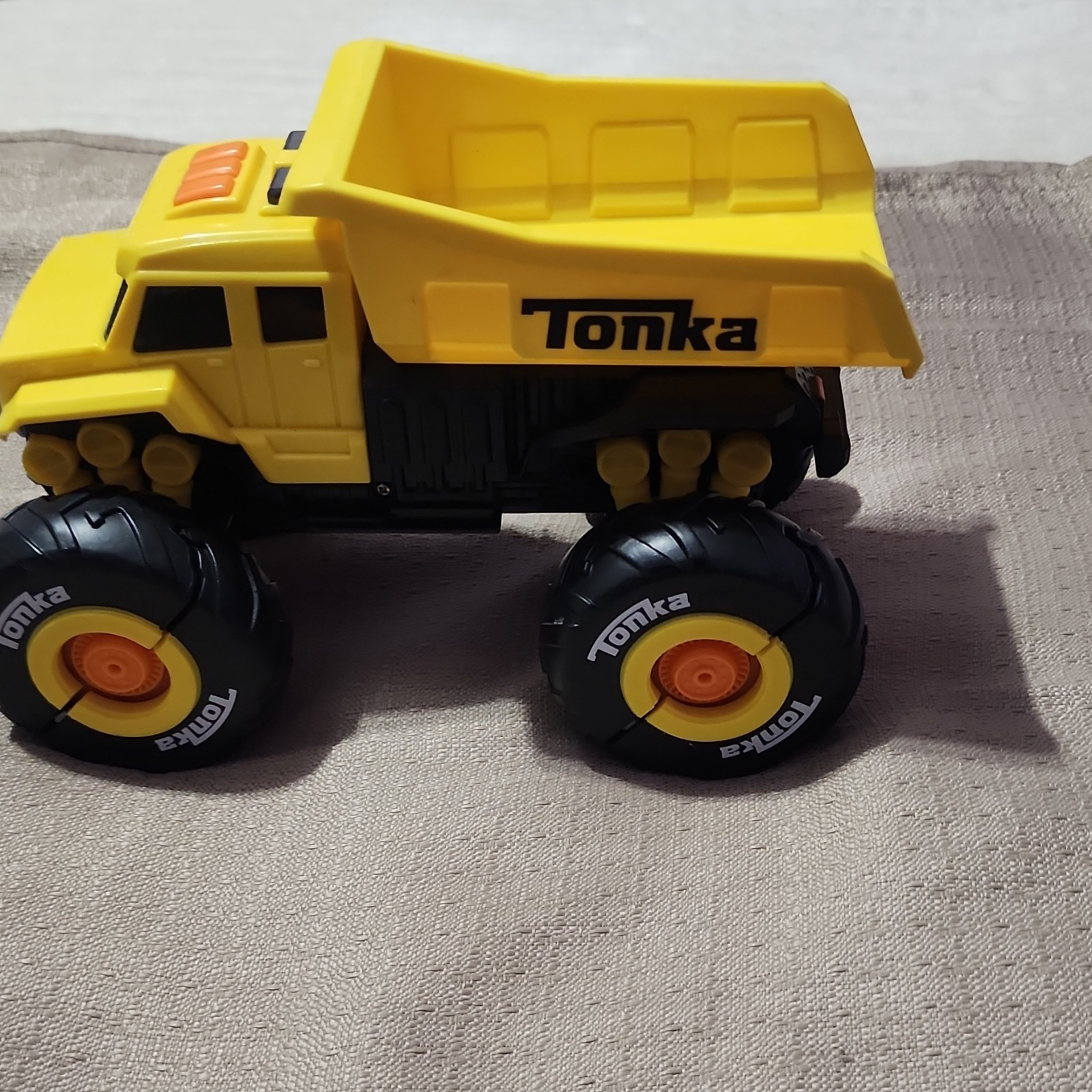 Tonka Yellow Plastic Dump Truck Toy Black Orange Construction Vehicle