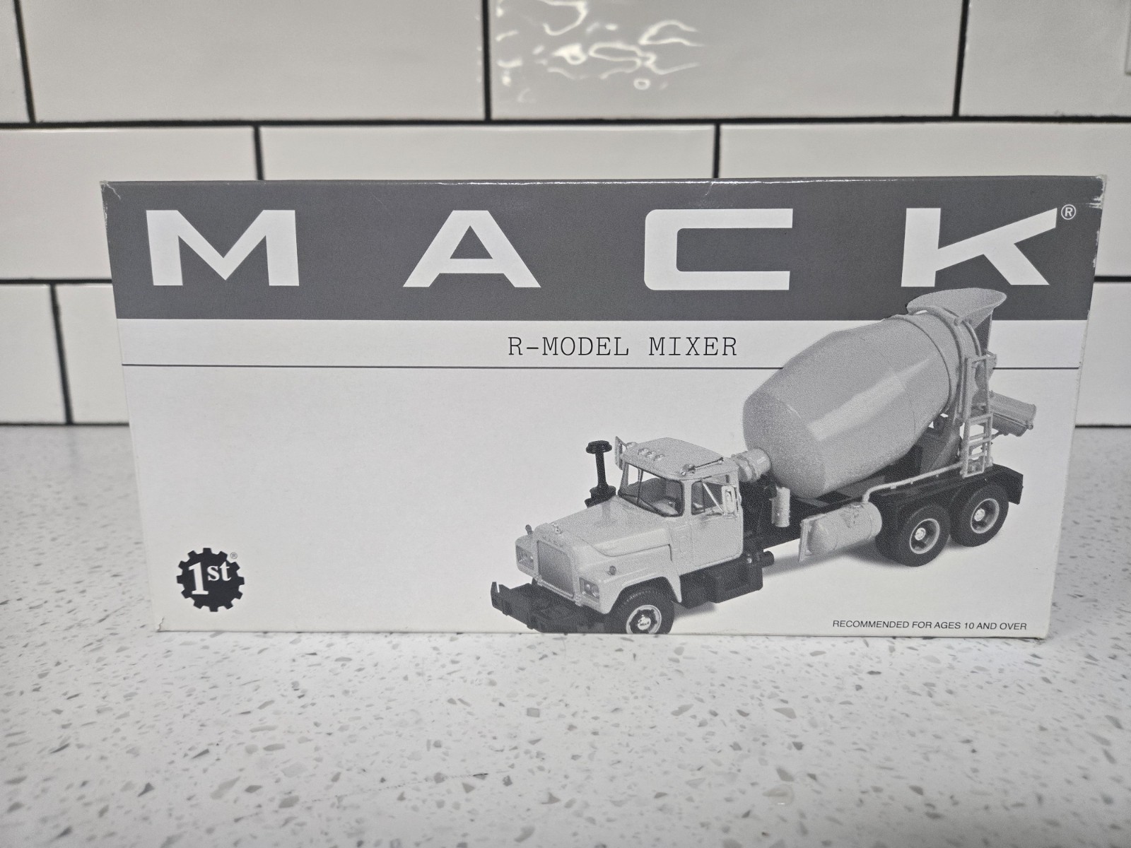 1st First Gear Mack R-Model Bard Cement Mixer 19-2267 1:34 Precision Diecast
