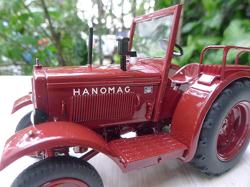 1:32 SCHUCO Hanomag R 40 Tractor Construction Farm Machine Equipment Resin Model