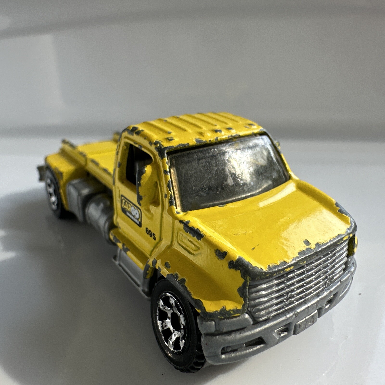 MB695 Matchbox Utility Truck 2006 YELLOW No Container Rare “some wear”