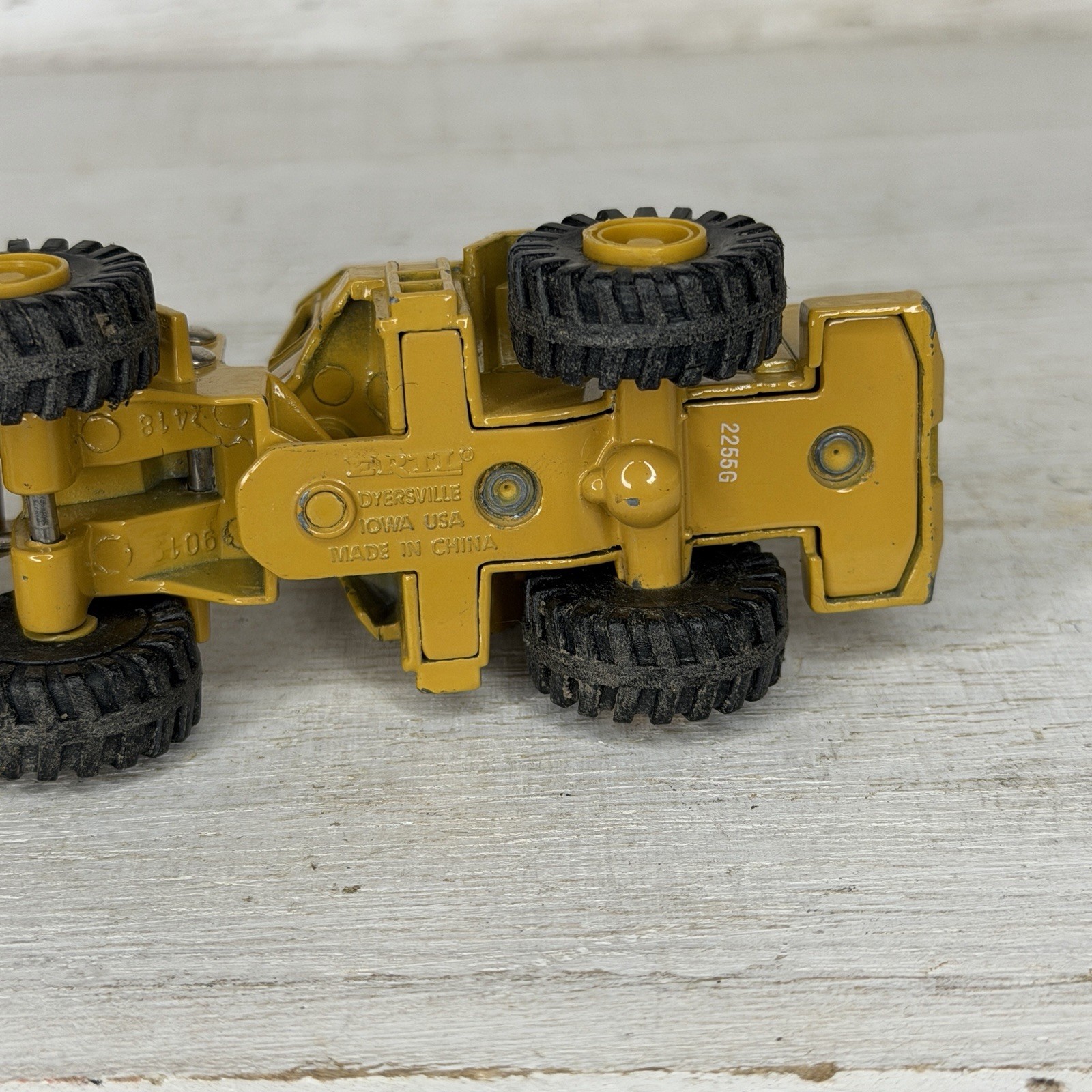 Vintage ETRL 1998 CAT 950F Wheel Loader 1:64 Scale Die Cast GC