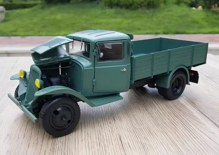 1:24 MAQMADON 1952 U23 Pickup Truck Construction Vehicle Diecast Model Green