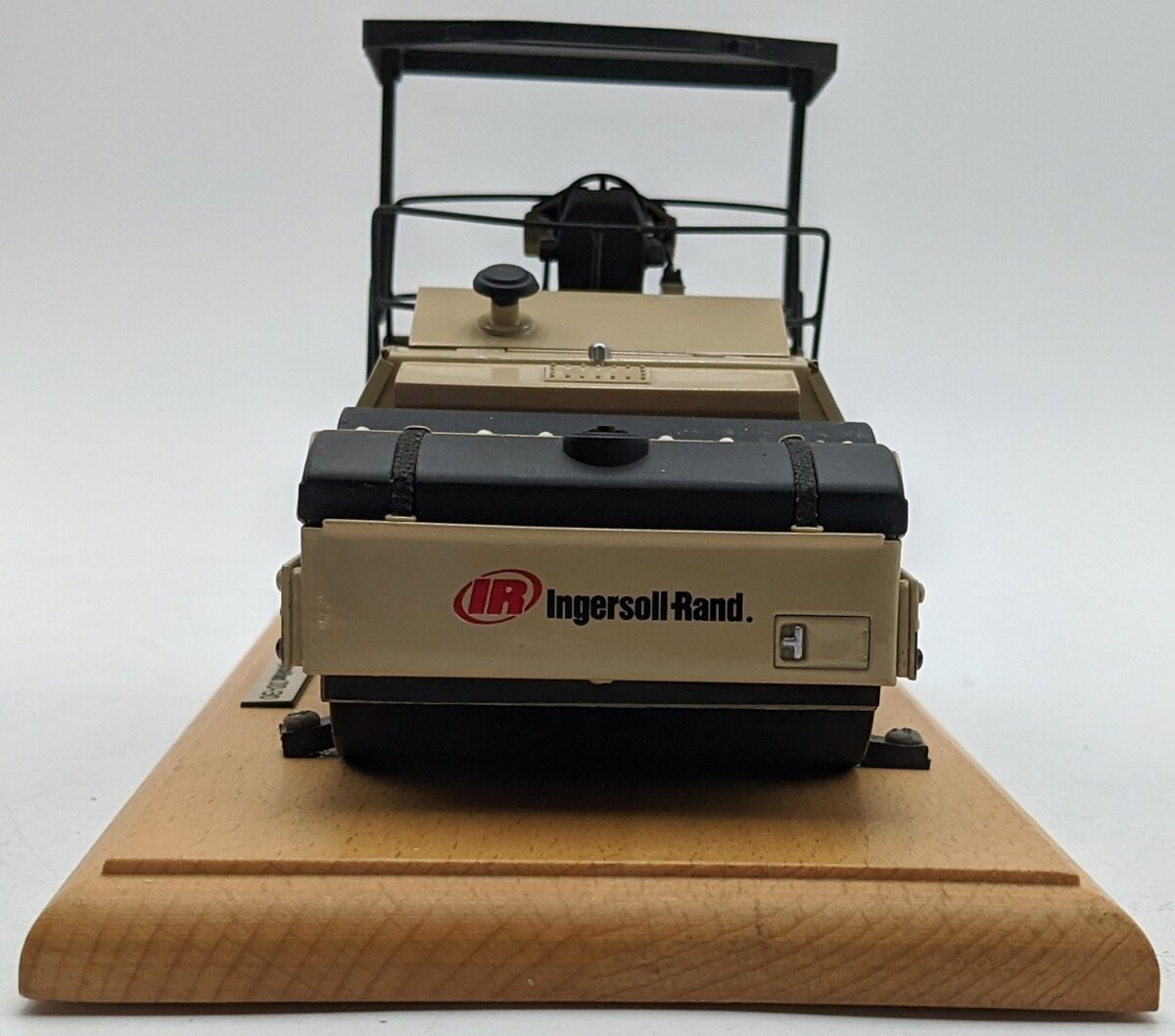 Ingersoll-Rand 13241831 1:30 Scale Diecast Ingersoll-Rand DD-130 Asphalt Paver