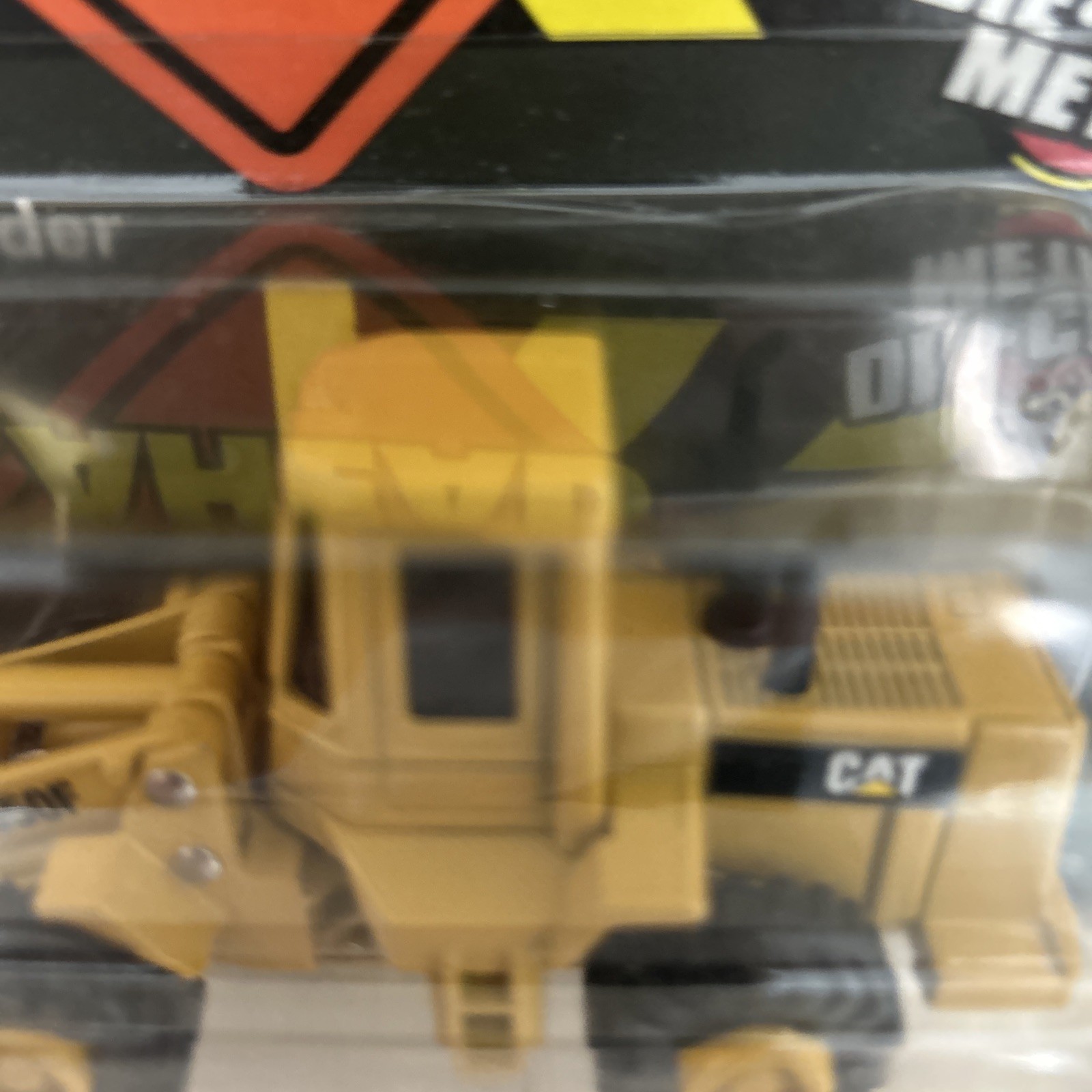 ERTL Road Construction Ahead Caterpillar 950F Wheel Loader 1995 Die-Cast NEW bx1