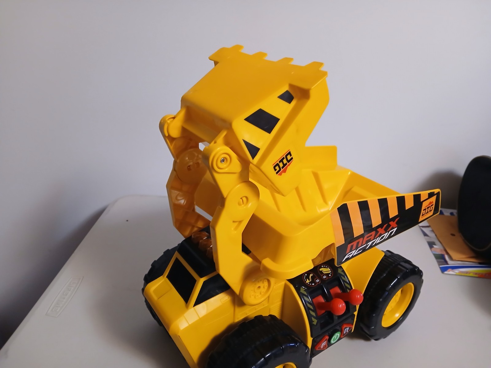 Maxx Action Large 2-in-1 Dig Rig Dump Truck Lights Sounds used good condition