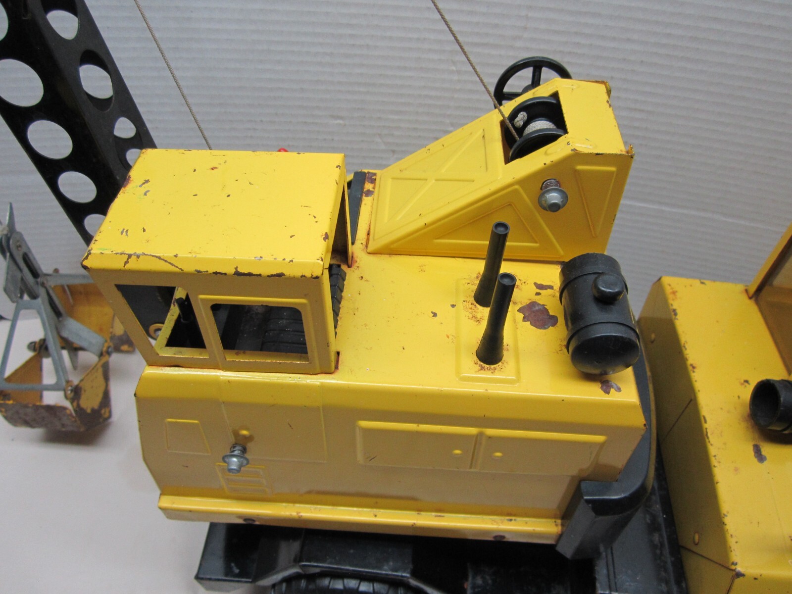 Vintage 1970’s Tonka Mighty Mobile Crane MR970 Metal Steel Truck with Clam