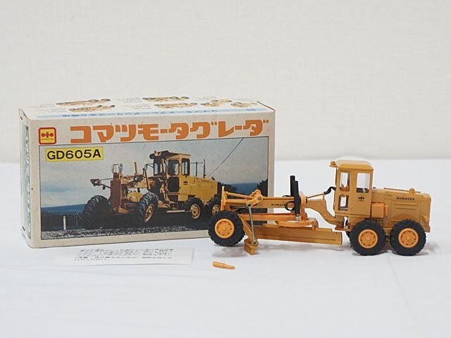 Diapet T-74 Komatsu GD605A Motor Grader 1/50 Japan Vintage Diecast by Yonezawa