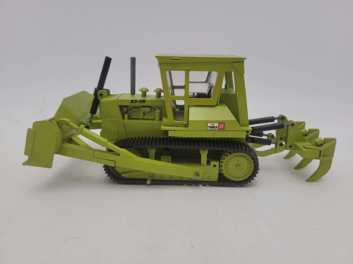 NZG 184 1:40 Scale Terex 82-50 GM Bulldozer With Ripper EX