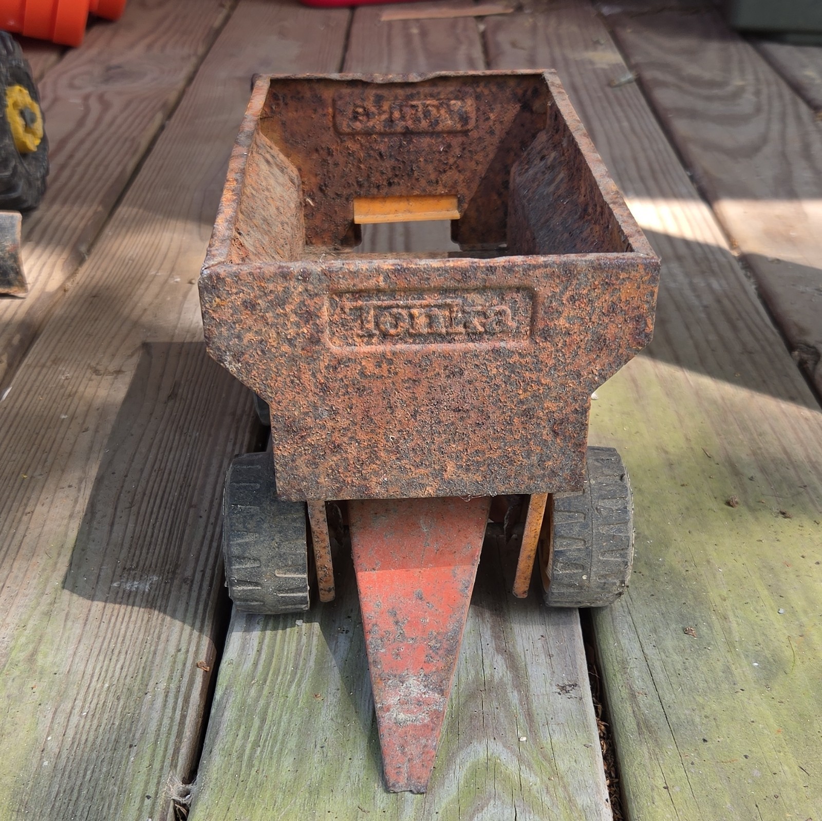 Tonka Vintage Metal Dump Trailer Construction Toy Brown & Yellow
