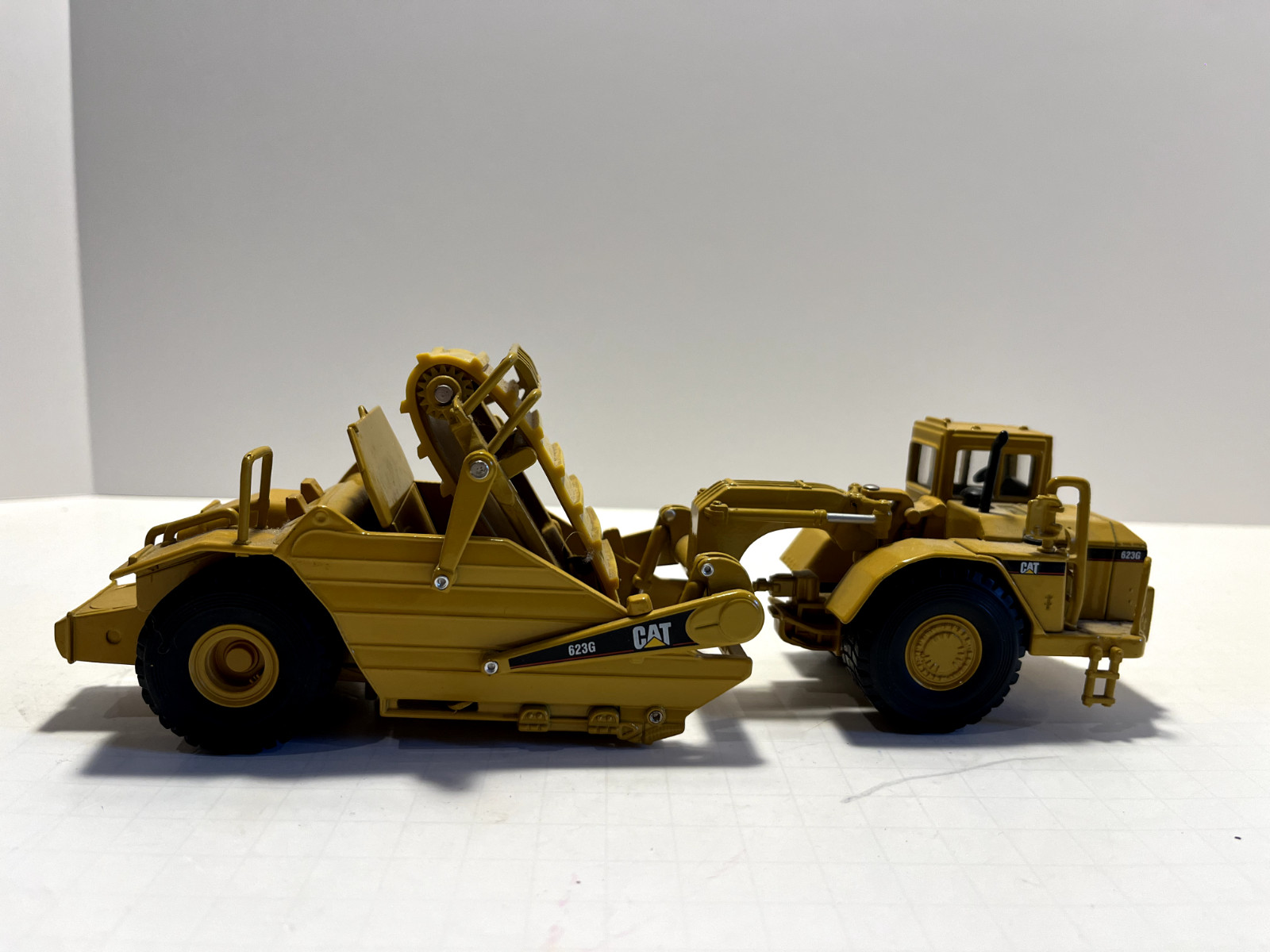 Norscot Caterpillar 623G Elevating Scraper; 1:50 Scale