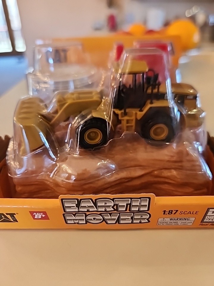 Diecast Masters 1:87 (HO) CAT 950G Wheel Loader