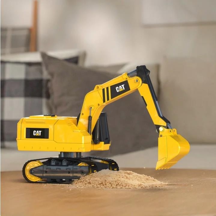 CAT Excavator Toy Radio Control RC Massive Mover Steel Lights Sounds Dig Scoop