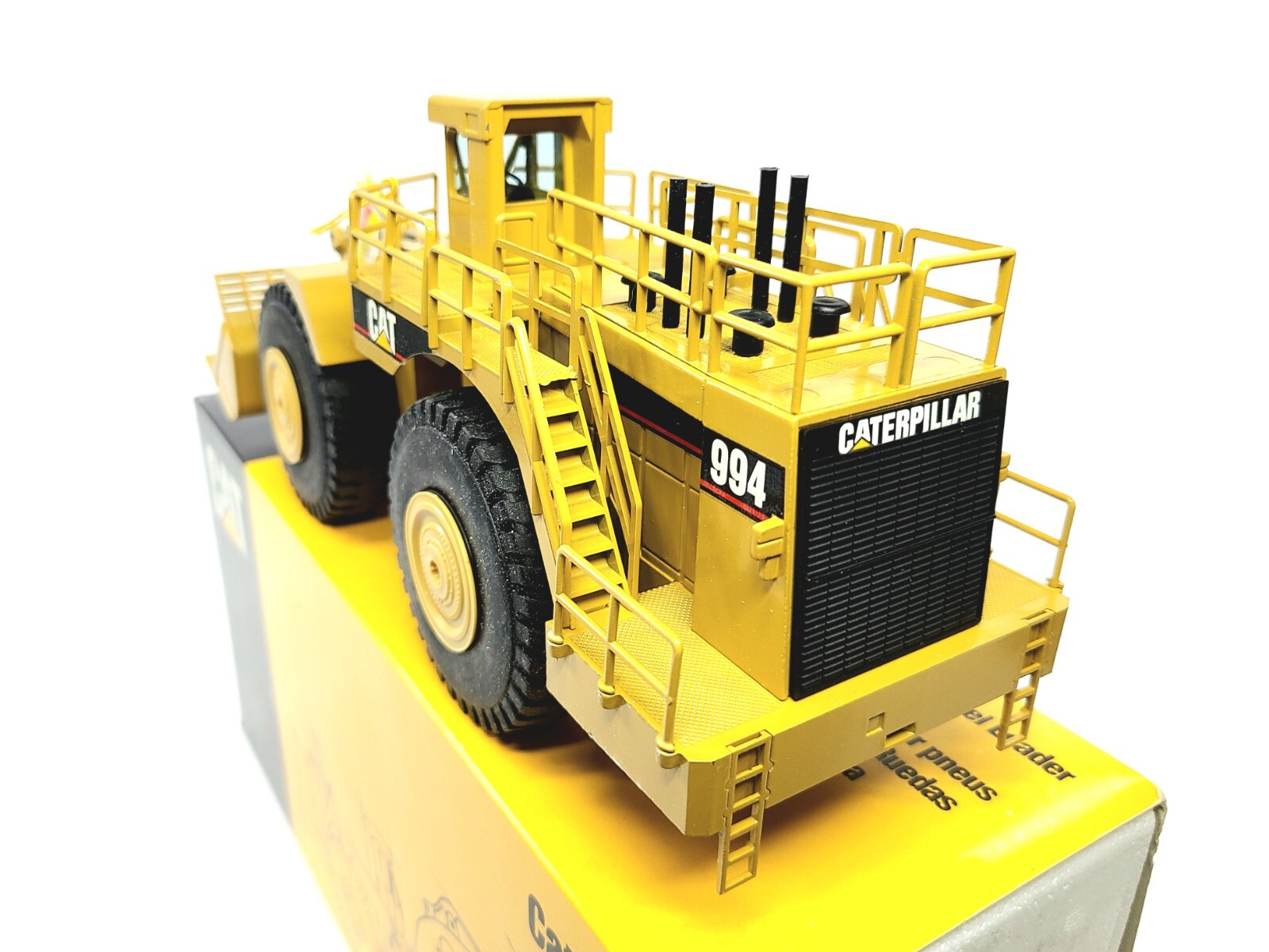 Caterpillar Cat 994 Wheel Loader – NZG 1:50 Scale Diecast Model #366 New