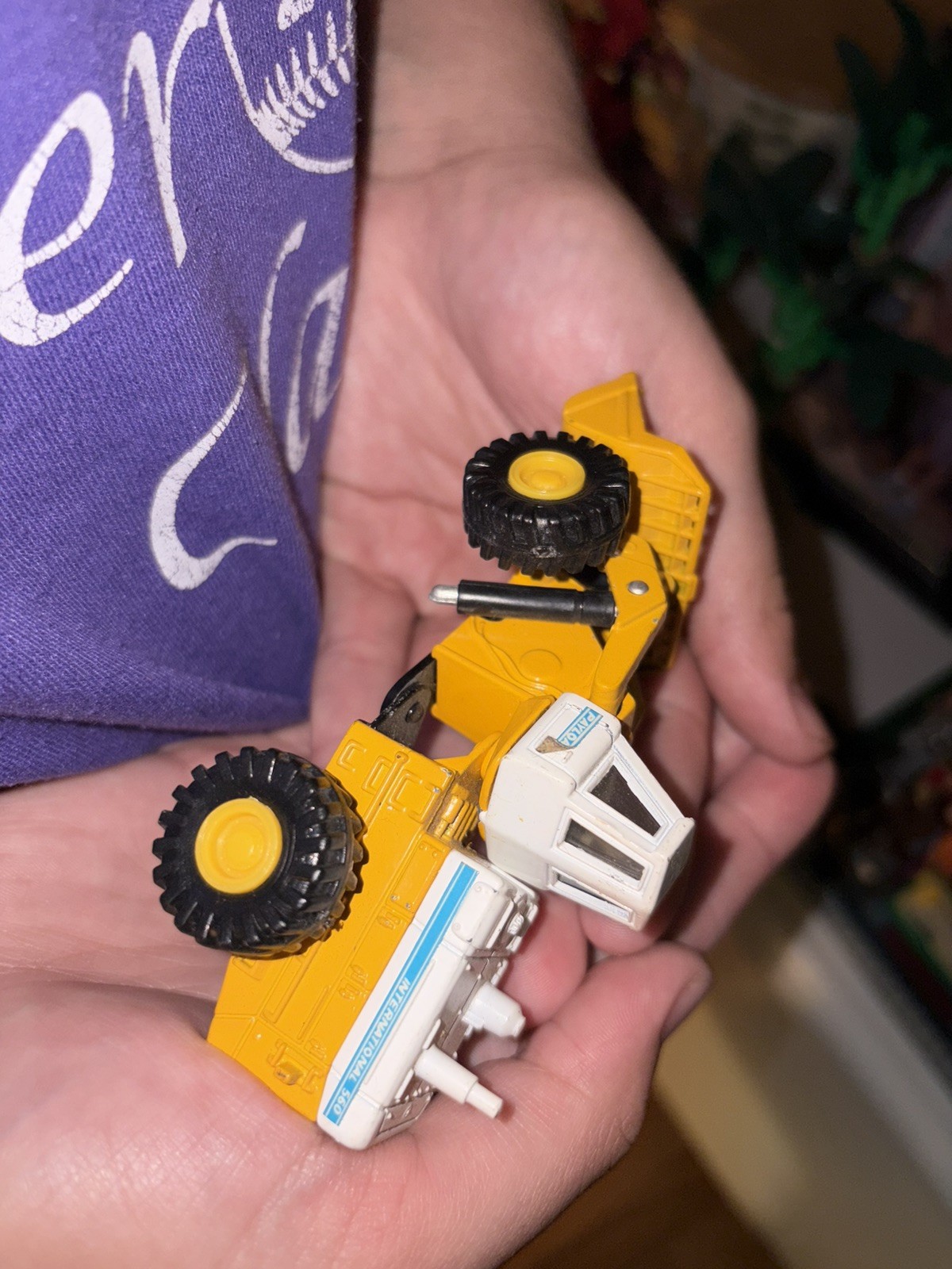 ERTL Mighty Movers International Payloader Wheel Loader 560 NO BOX*
