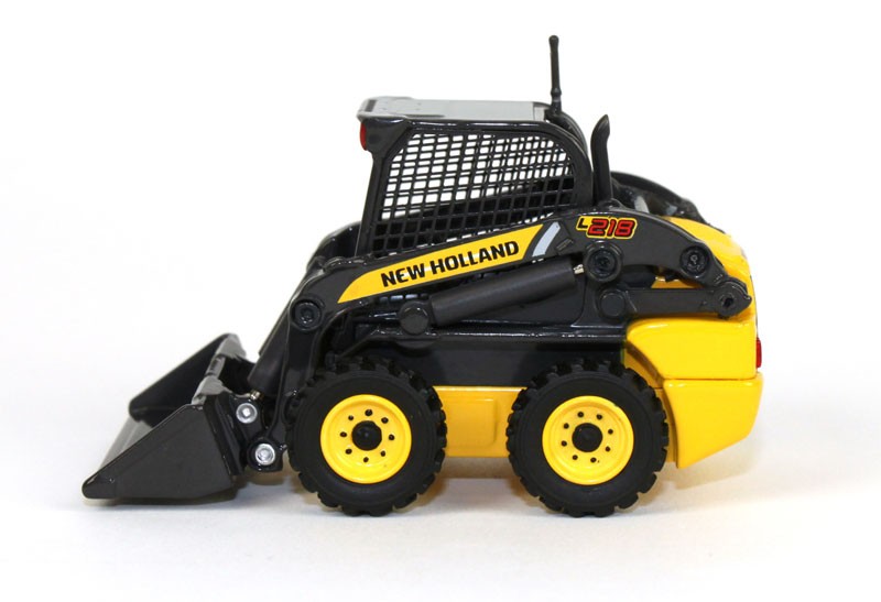 MOTORART – NEW HOLLAND L218 wheel skid steer loader – 1/50 – MOT13784