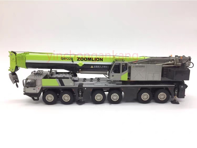 Zoomlion QAY220 ton Milan World Expo crane Green DieCast Model 1/50