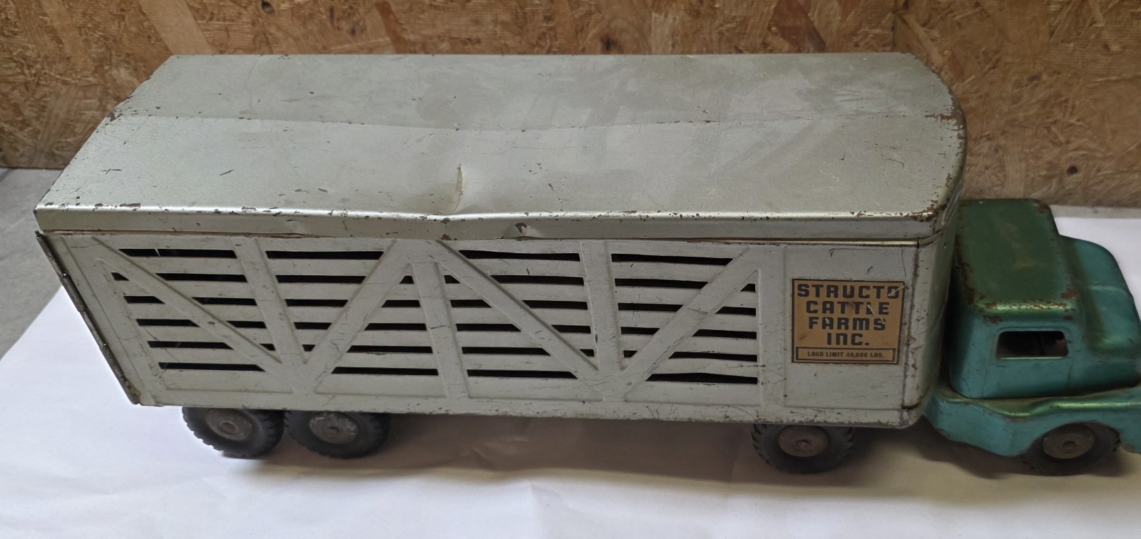 Orig 1950s STRUCTO Pressed Steel CATTLE LIVESTOCK TRACTOR TRAILER Toy TRUCK