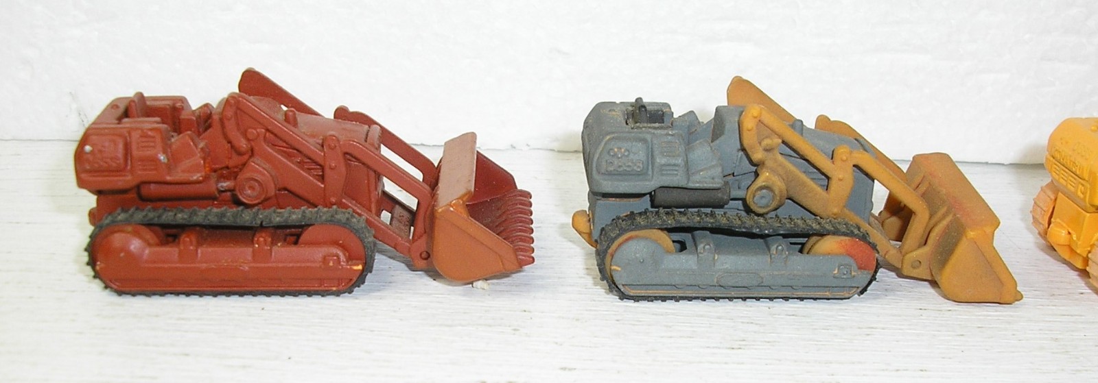 5 TOMICA Die-Cast KOMATSU Construction Vehicles: 4 Dozers 1/87, Excavator 1/103