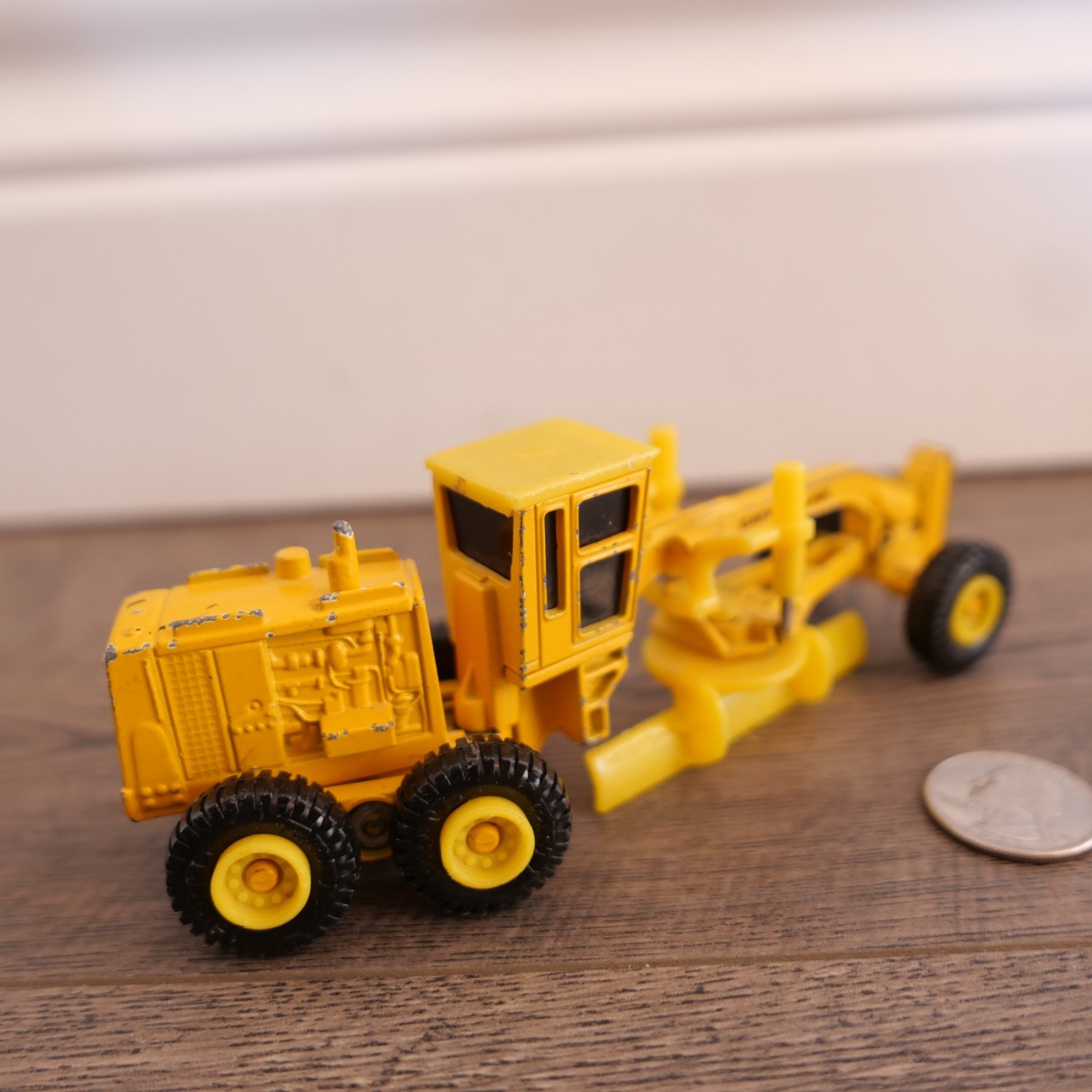 Vintage Ertl Mighty Movers Caterpillar Road Grader 6″ Die-Cast Pre-owned
