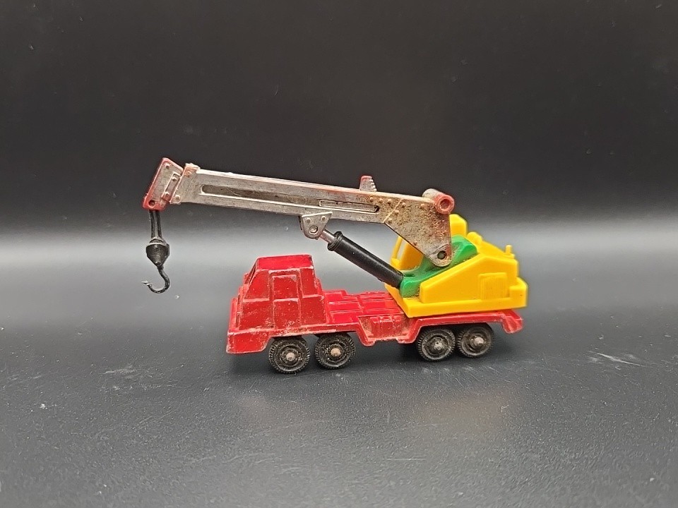 Vintage Tootsie Toy Construction Crane Works