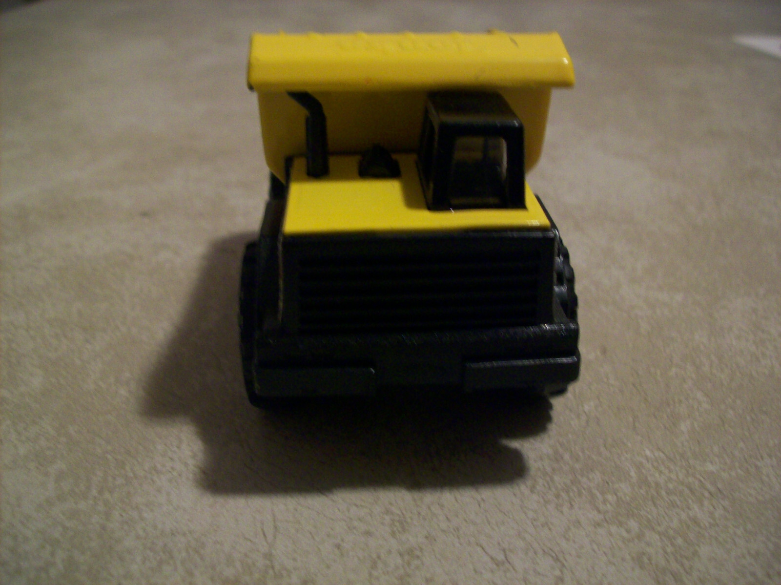 Maisto Hasbro Plastic & Diecast Tonka Mighty Mini 768 Dump Truck Construction