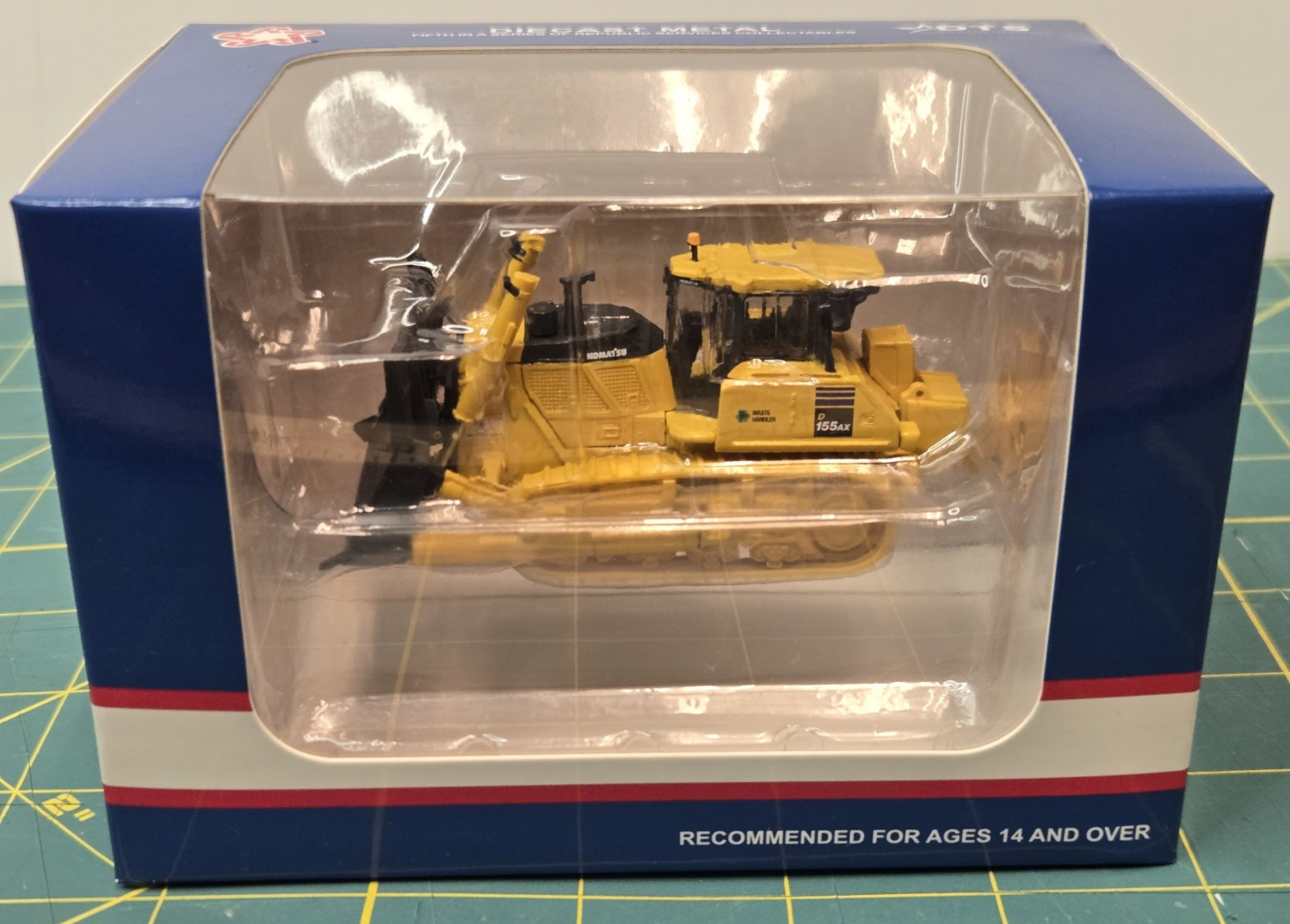 First Gear Republic Services Diecast 1/87 Scale Komatsu Dozer Waste Handler NIB