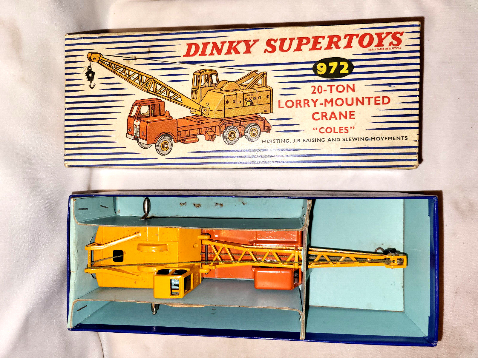 VINTAGE 20 TONE LORRY-MOUNTED CRANE COLES DINKY SUPETOY 972 ENGLAND MECCANO 1950