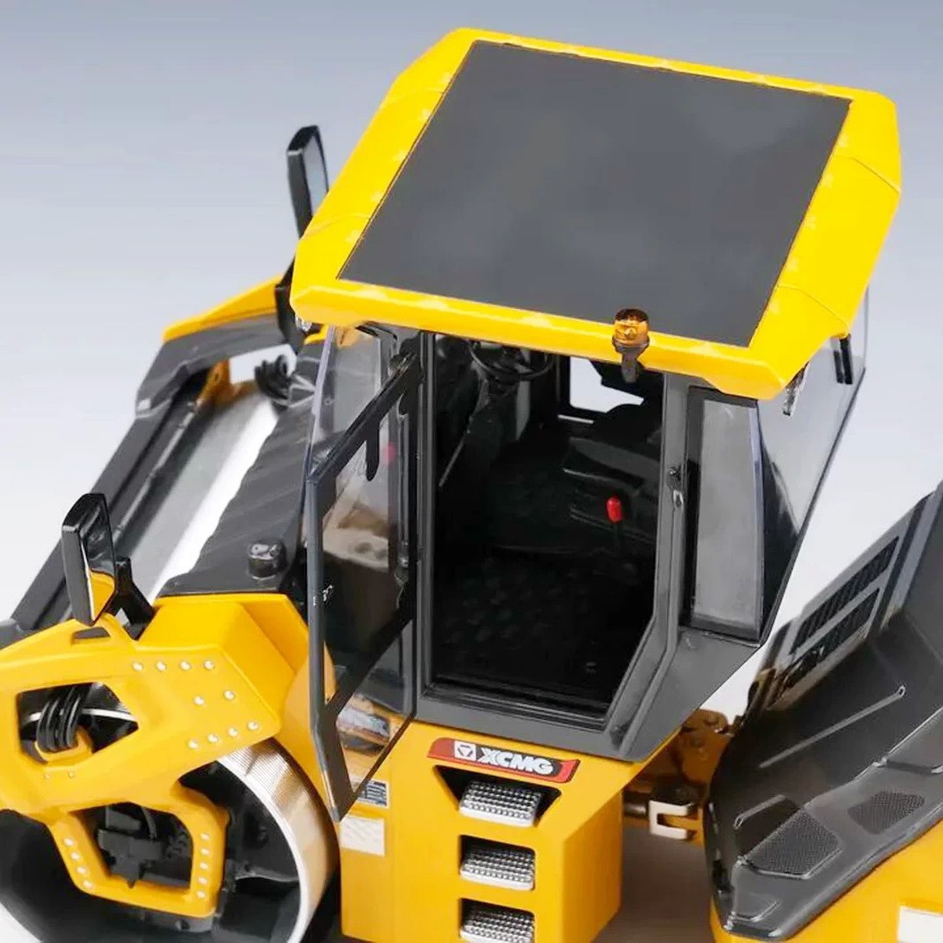 1/25 Scale XCMG XD135T Double Drum Vibratory Road Roller Diecast Model Toy