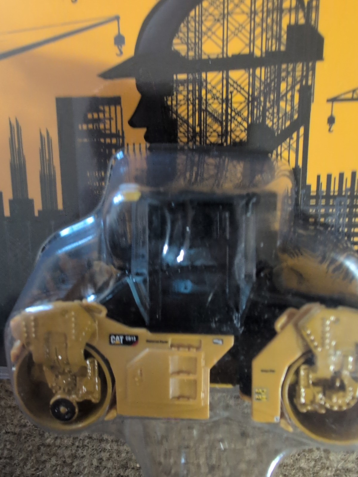 Caterpillar CB-13 Tandem Vibratory Roller ROPS 1:64 Diecast 84640CS