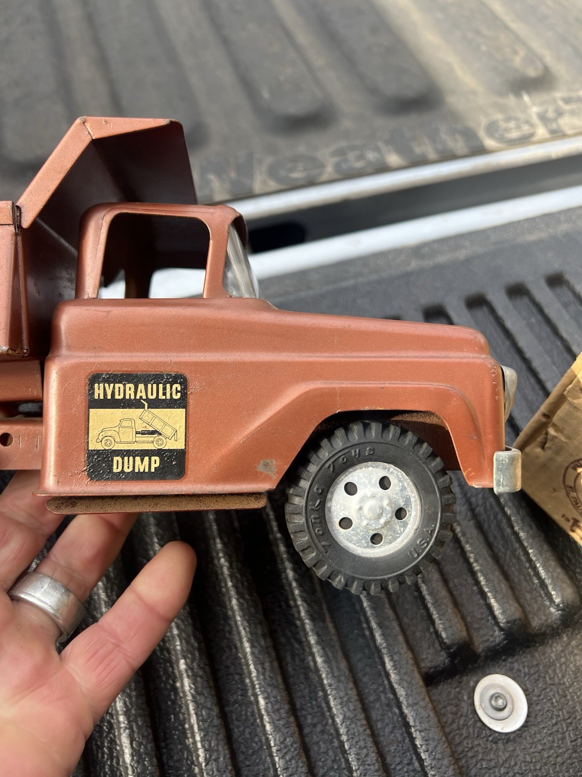 Vintage 1958 Tonka hydraulic dump Truck #20 original condition w play wear & box