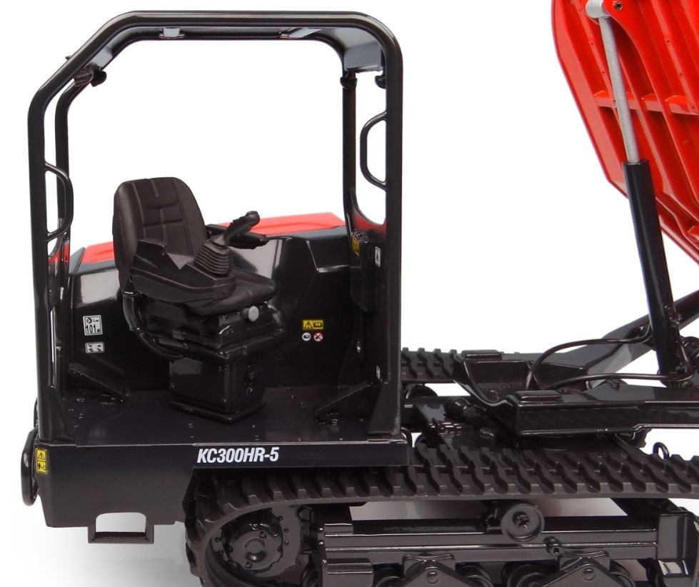 UNIVERSAL HOBBIES – Kubota KC300HR-5 Crawler Carrier – 1/24 – UH8155