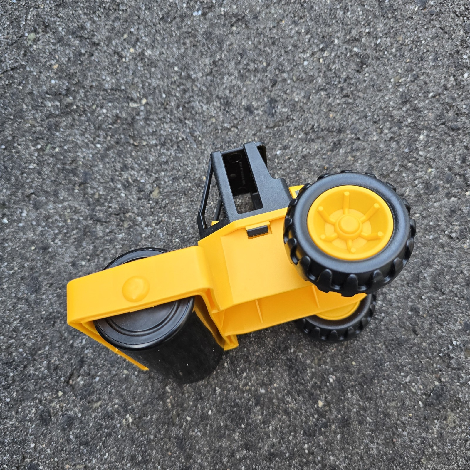 CAT Caterpillar Steam Roller Paver Tractor Toy 6″ Plastic Construction Vehicle