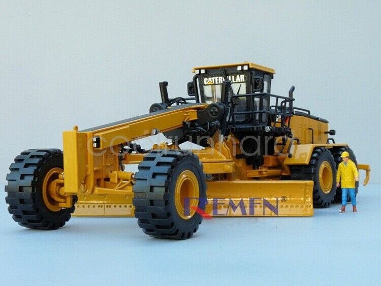 1:50 34CM DM 24M Motor Grader Construction Vehicles Machine Diecast Model