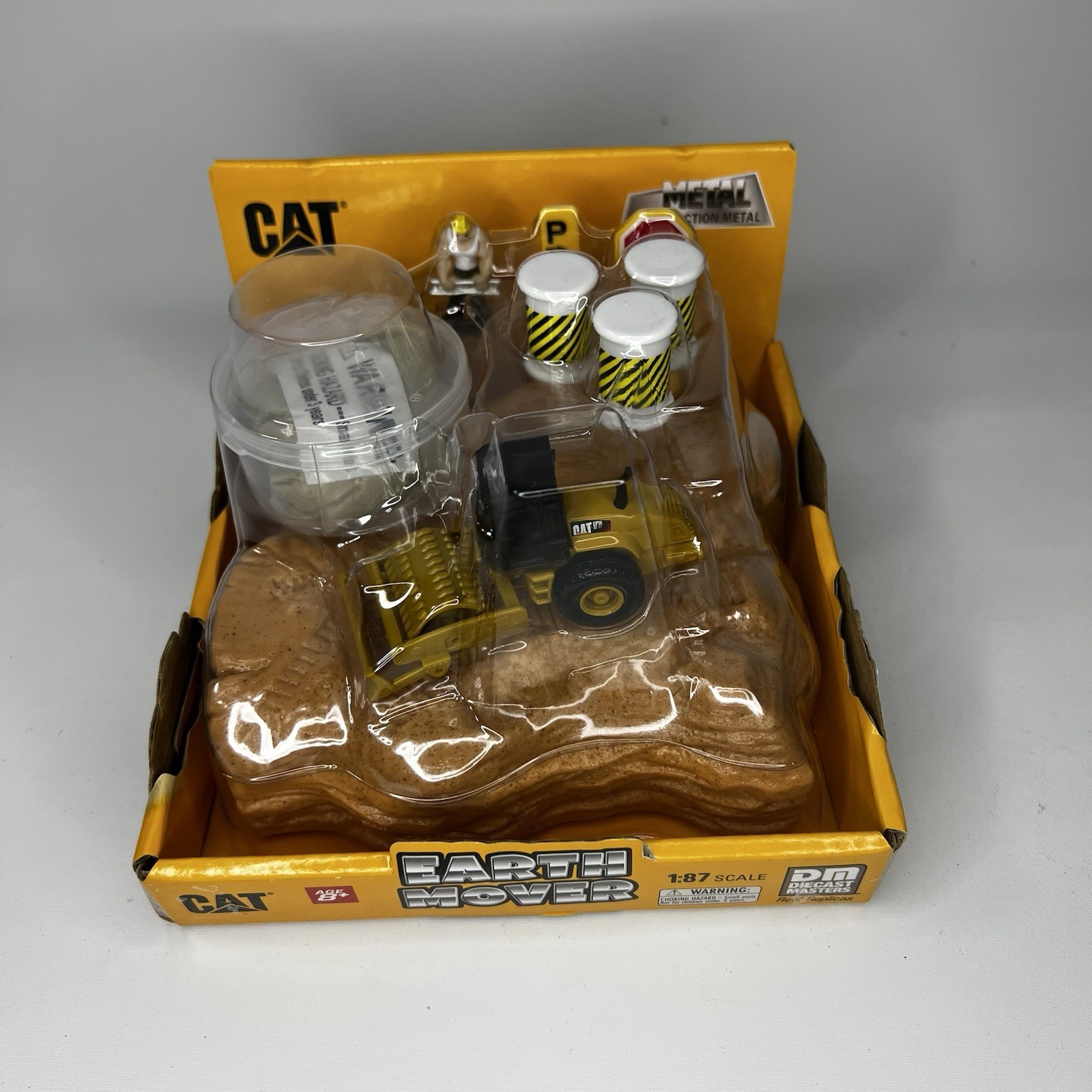 New CAT Compact Roller 1:87 Scale Die Cast Masters Replica Caterpillar Model