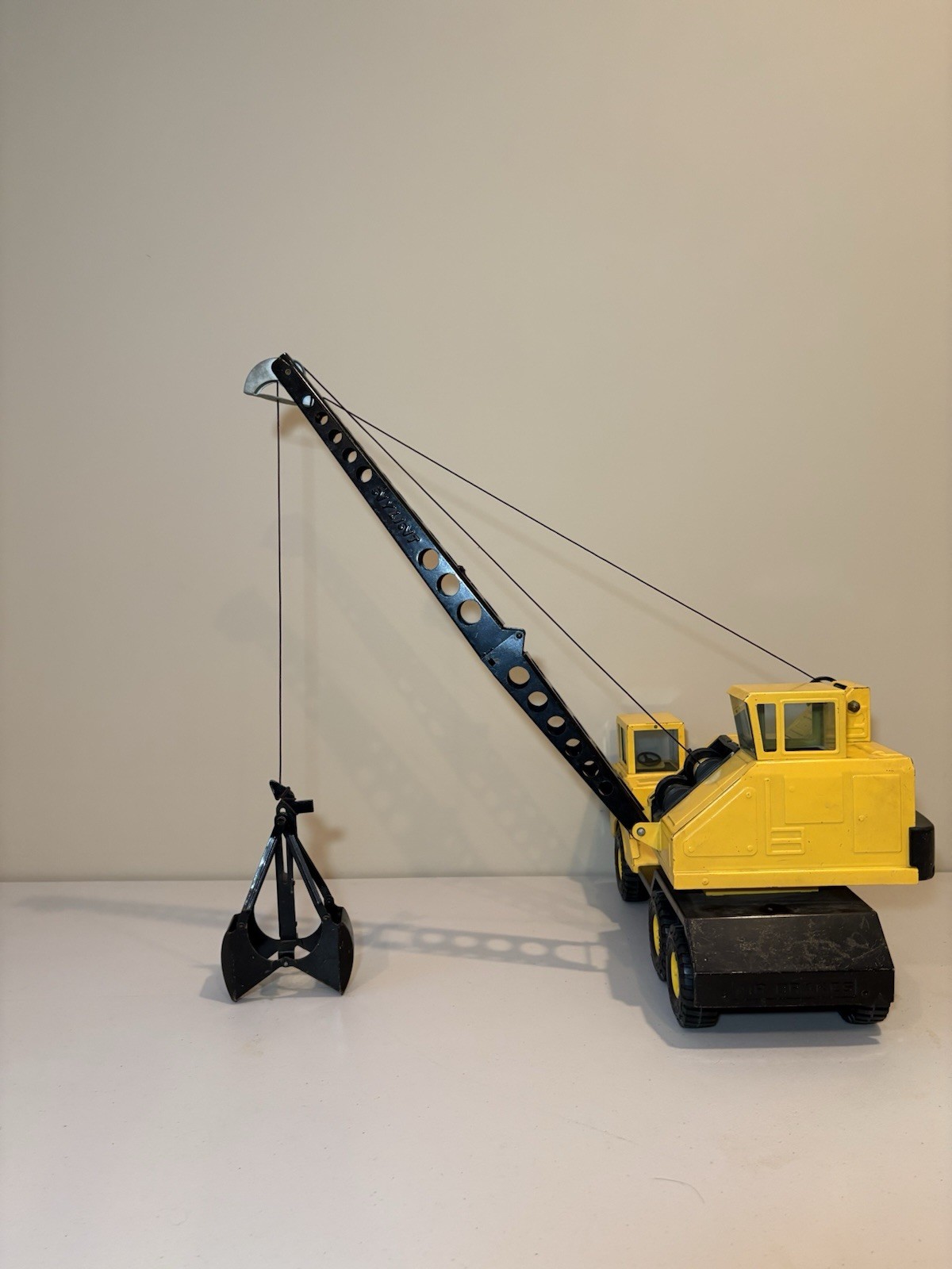 Vintage NYLINT Toy Michigan Shovel Crane T-24 Pressed Steel Yellow Truck