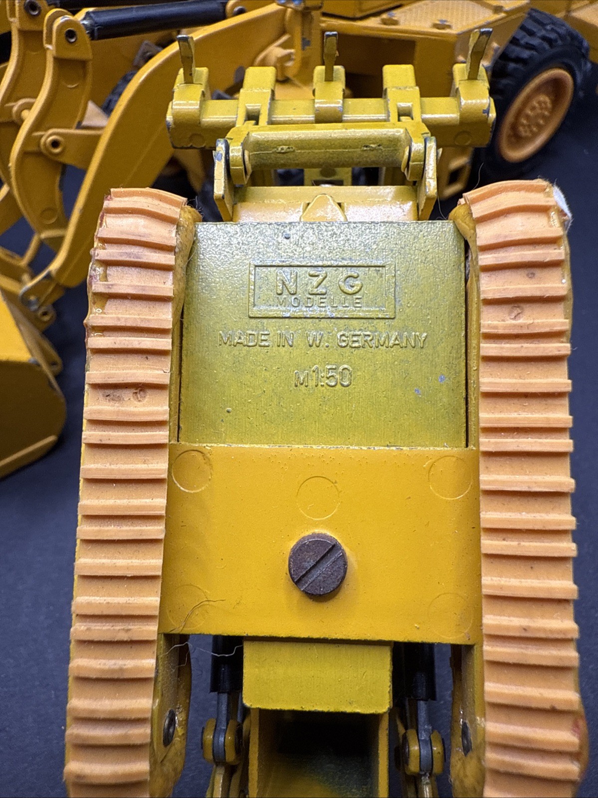 NZG N.Z.G. CATERPILLAR LOT MODEL 190 MODEL 167 AND THE CAT C955 BULLDOZER