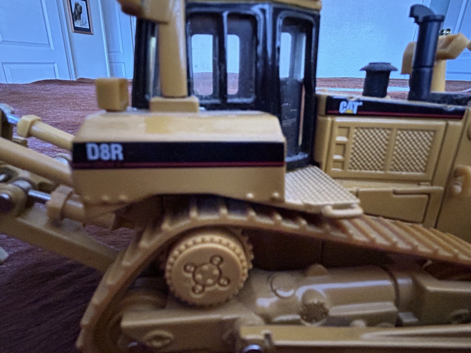 Norscott 1/50 Caterpillar D8R Series II Track-Type Dozer With Blade