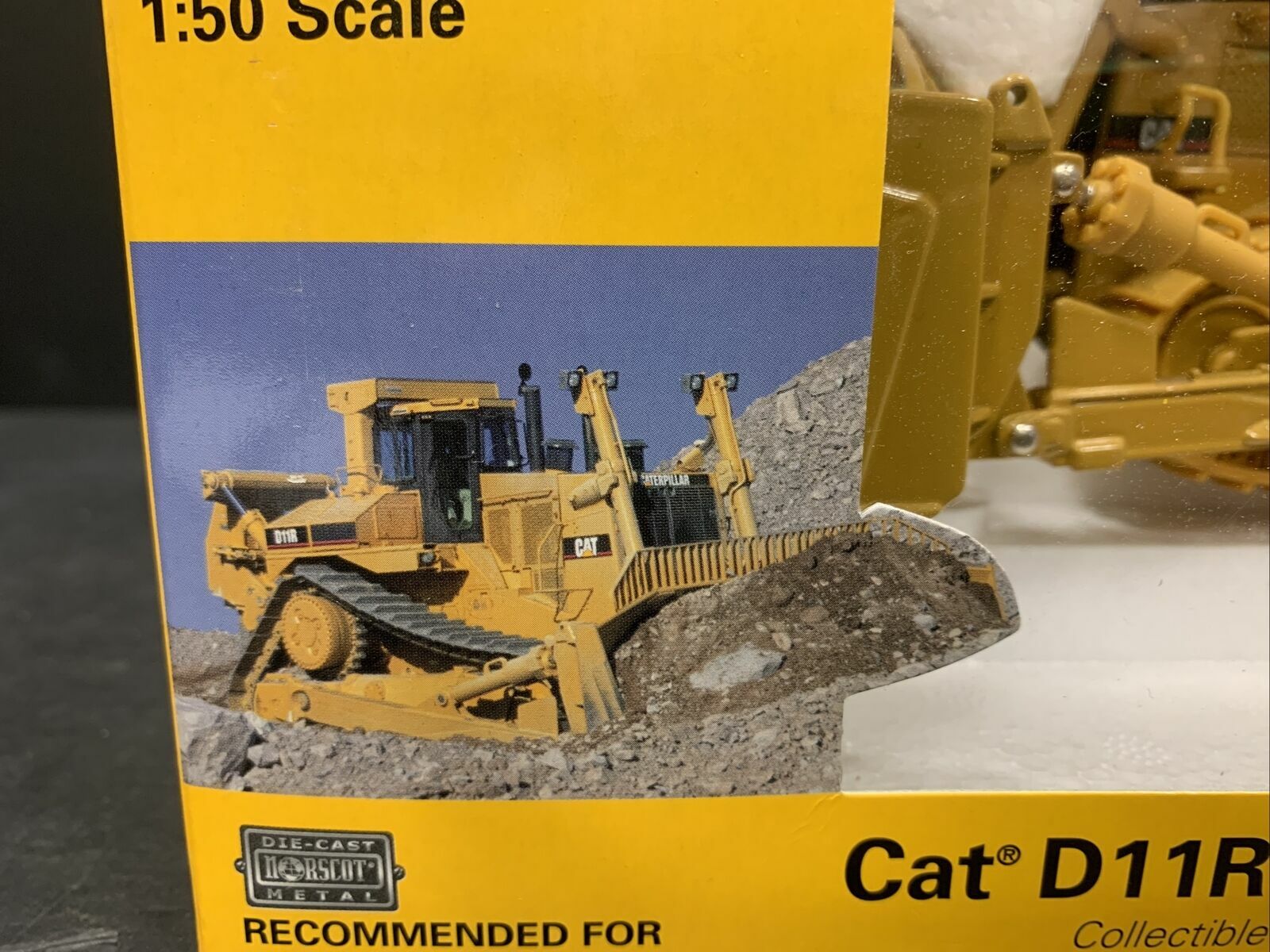 NORSCOT 1/50 55025 Cat D11R Track-Type Tractor Mint in box C.11