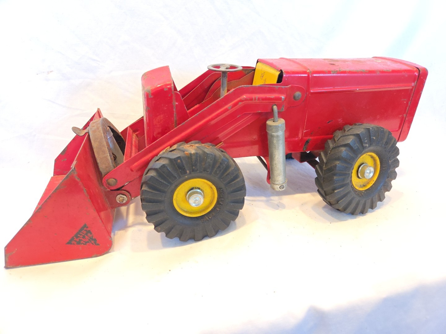 Vintage 1950’s Pressed Steel Nylint Hough Payloader Construction Toy Nice Cond.