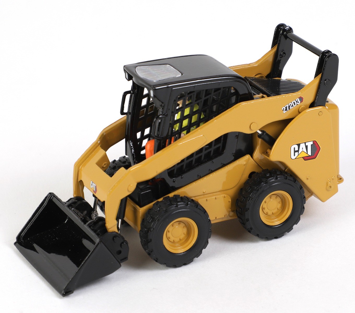DIECAST MASTERS – CATERPILLAR 272D3 Skid Steer Loader – 1/32 – DCM85678