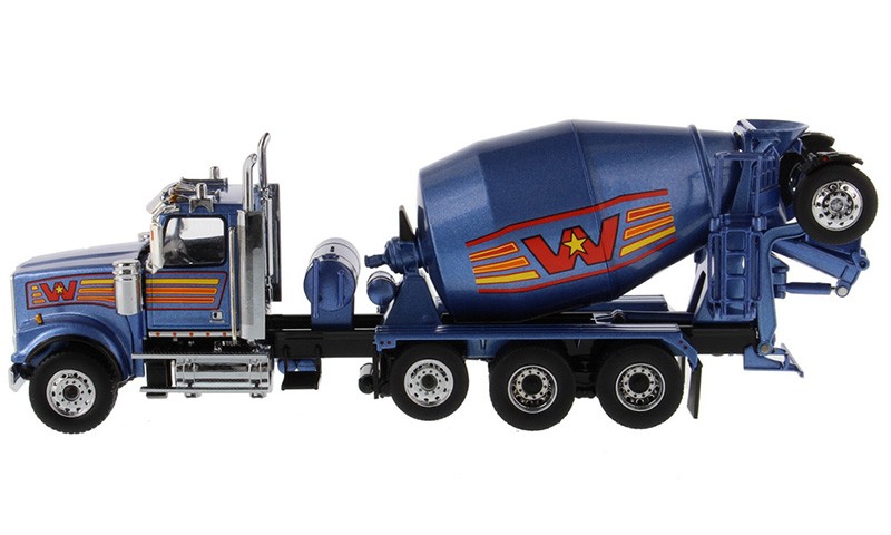 Diecast Masters 71075 1/50 Scale Western Star 4900