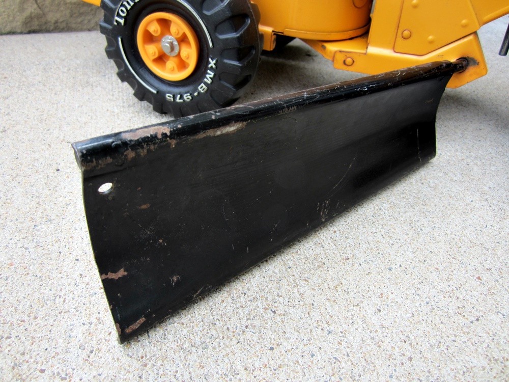Vintage Tonka Mighty Road Grader with Double Blade Orange 54726