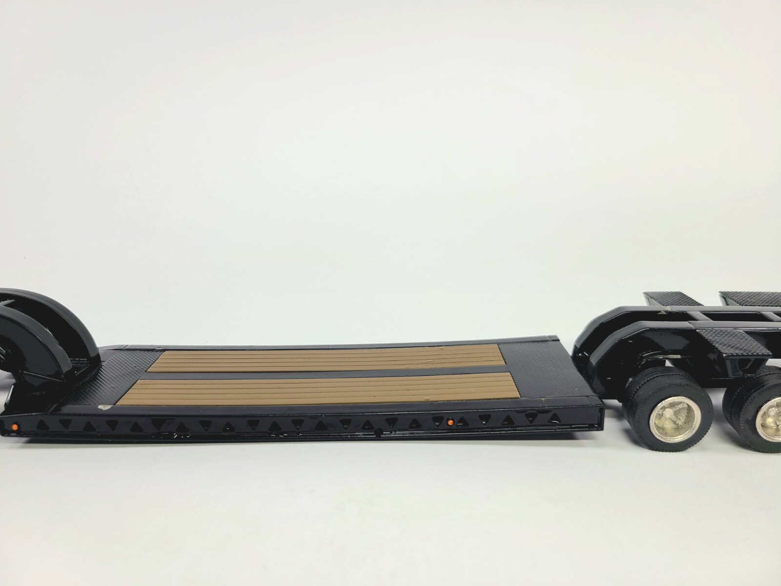 Trail King 2x2x2 Low Loader Trailer – Black ASAM Smith 1:48 Scale Diecast Model