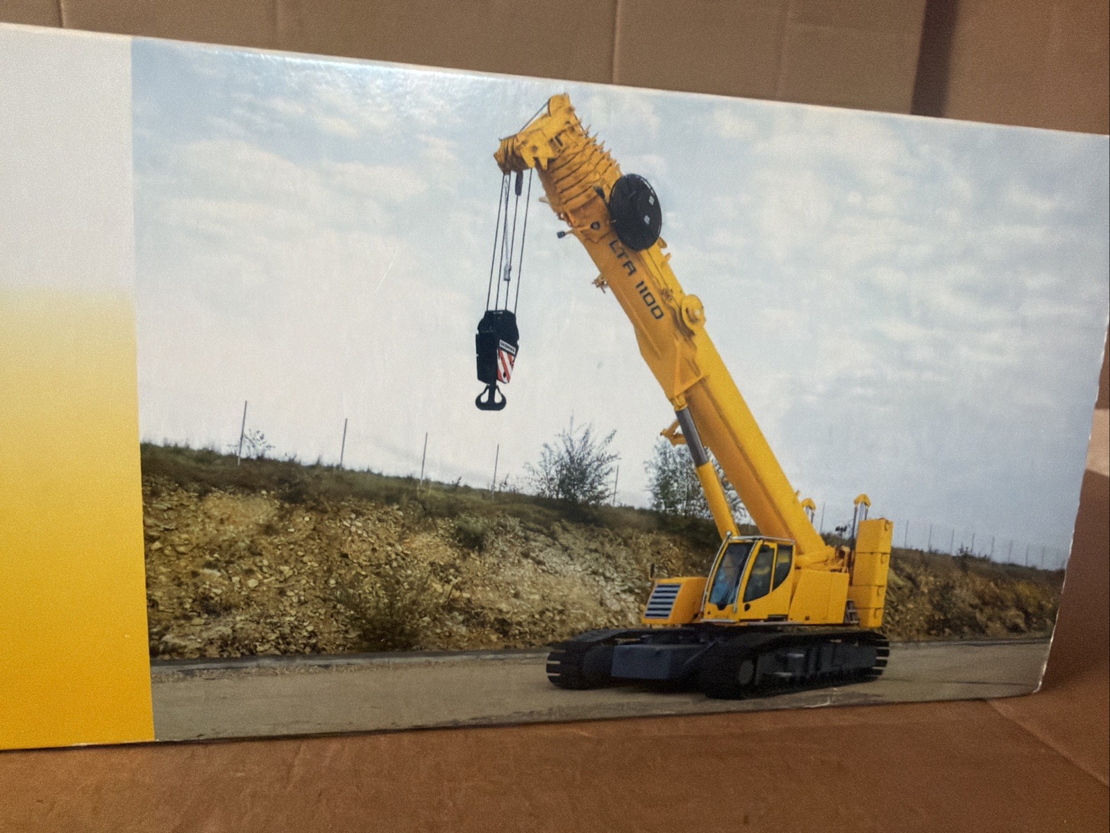 1:50 Hartinger Yellow Liebherr LTR 1100 Telescopic Crawler By Conrad 2738-20 New