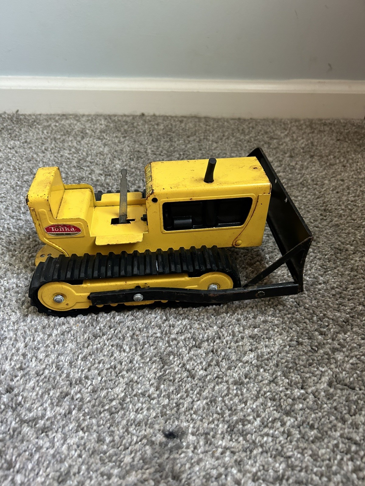 Vintage TONKA Pressed Steel BULLDOZER Construction Toy Collectible