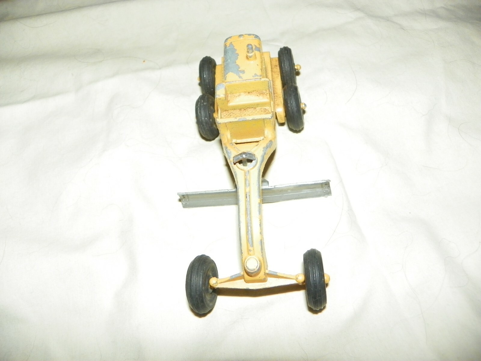 VINTAGE TOOTSIE TOY ROAD GRADER YELLOW