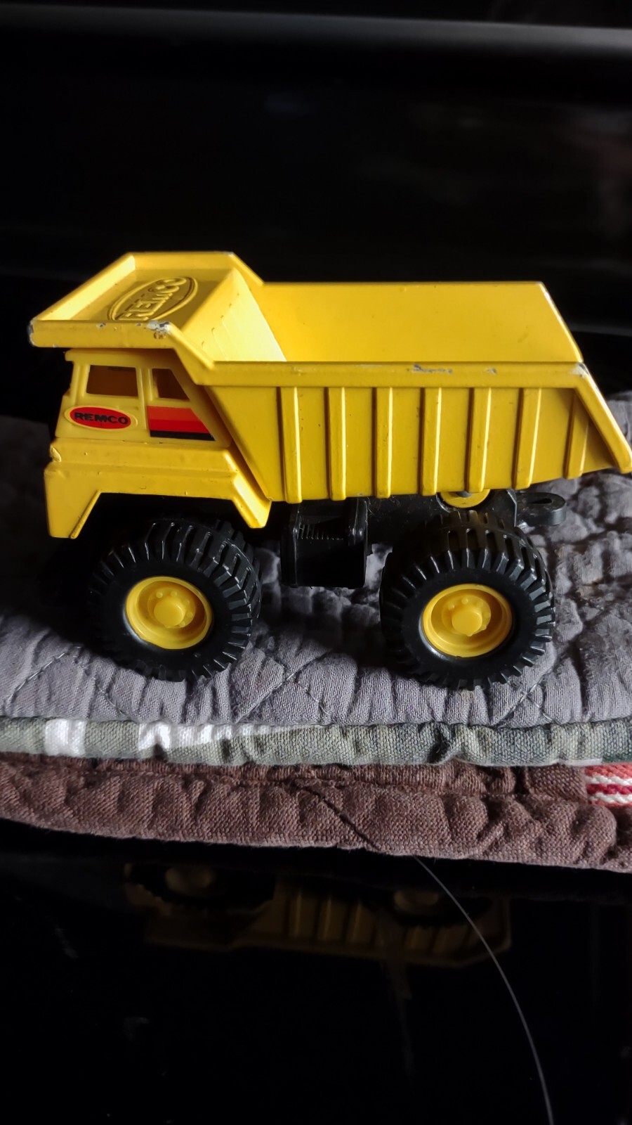Vintage Remco 1987 Toys Die Cast Yellow Dump Truck Chunky 4” Collectable